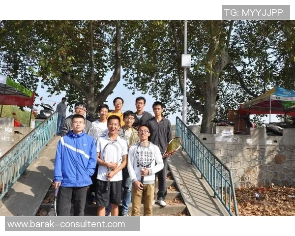 专访李伟:探寻网球世界的成功秘诀与背后故事 专访李伟:探寻网球世界的成功秘诀与背后故事